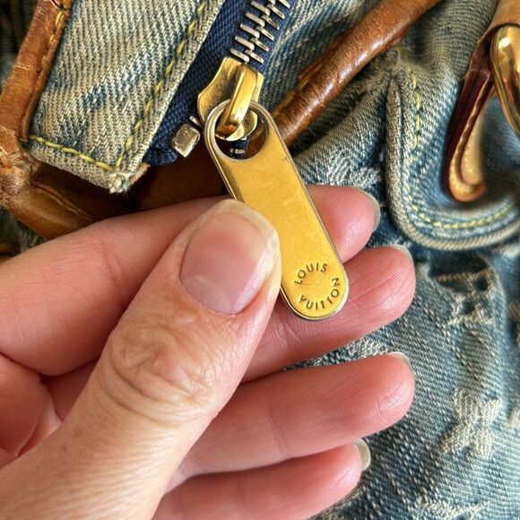 Authentic LOUIS VUITTON blue monogram denim NEO CABBY MM w/strap - Picture 13 of 16